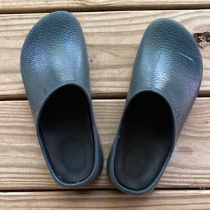 Birkenstock’s Birki’s clog Unisex size 38